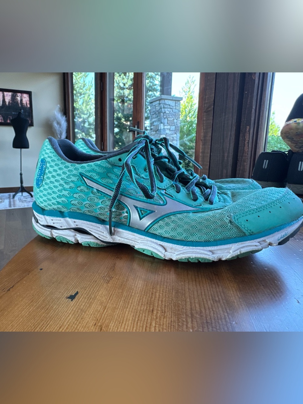 Mizuno Women's Teal Running Shoes 9.5